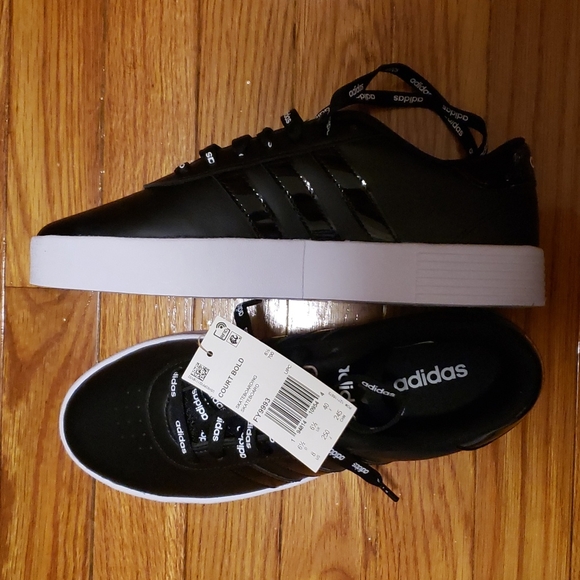 NEW ADIDAS SNEAKER - Picture 1 of 6